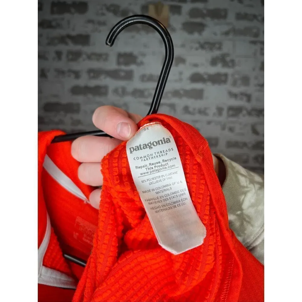 Patagonia | women capilene base layer orange